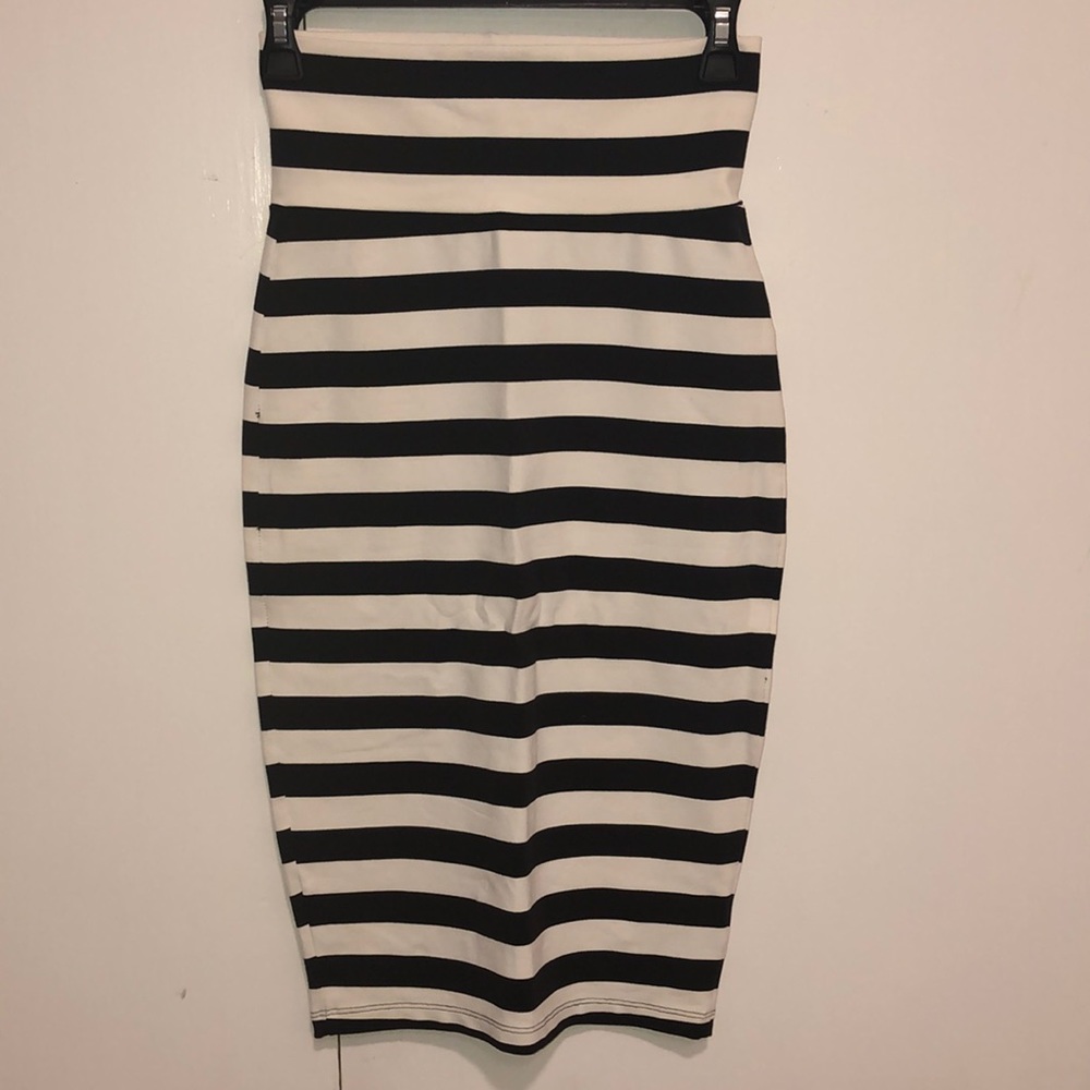 Bebe Skirt